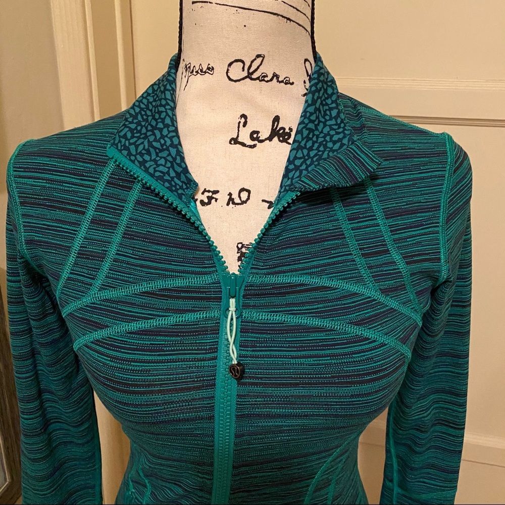 ๐2XHP๐ Like New Lululemon Define Jacket - Picture 2 of 8